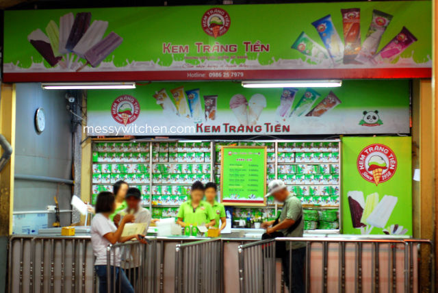 Kem Que (Ice-Cream Sticks) Counter @ Hoan Kiem, Hanoi